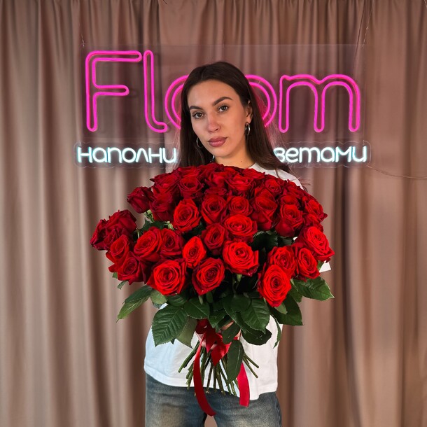 51 ароматная роза, артикул F1286050 - 13780 рублей, доставка по городу. Flawery - доставка цветов