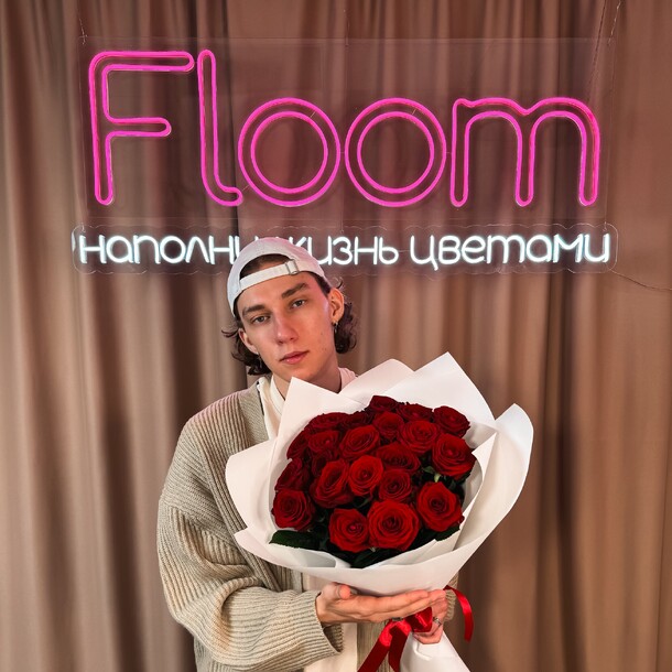 21 красная стойкая роза, артикул F1286202 - 8880 рублей, доставка по городу. Flawery - доставка цветов