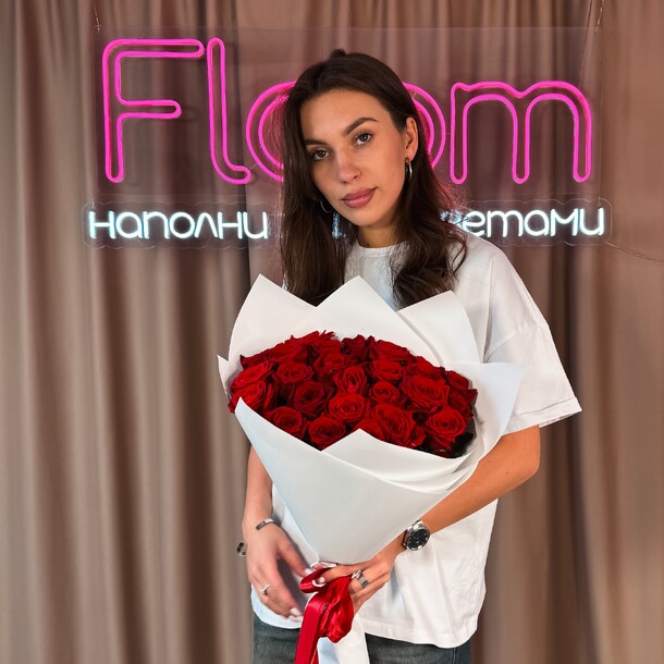 25 красных роз, артикул F1286205 - 8990 рублей, доставка по городу. Flawery - доставка цветов