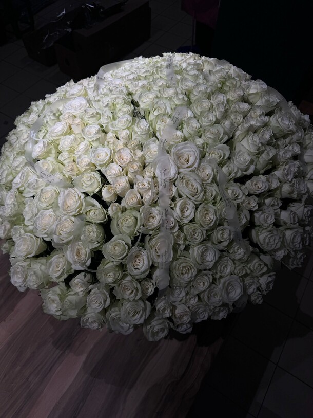 Корзина с 501 розой, артикул F1279015 - 145200 рублей, доставка по городу. Flawery - доставка цветов