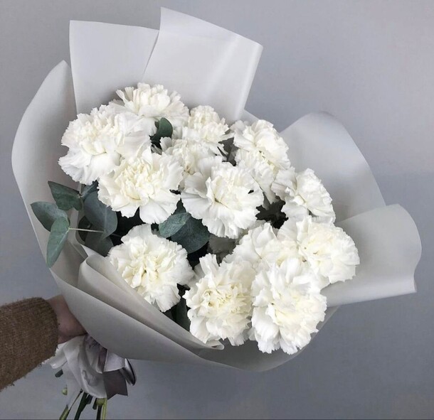 Букет из белых диантусов, артикул F1282401 - 4510 рублей, доставка по городу. Flawery - доставка цветов