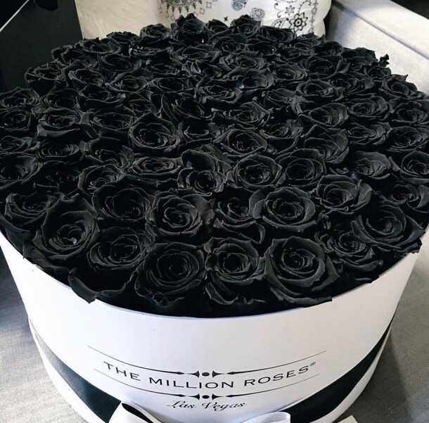Коробка со 101 чёрной розой, артикул F1285104 - 66000 рублей, доставка по городу. Flawery - доставка цветов