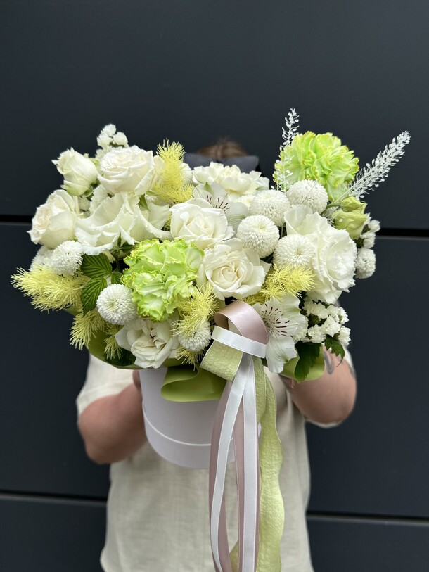 Цветочная композиция, артикул F1291659 - 3960 рублей, доставка по городу. Flawery - доставка цветов