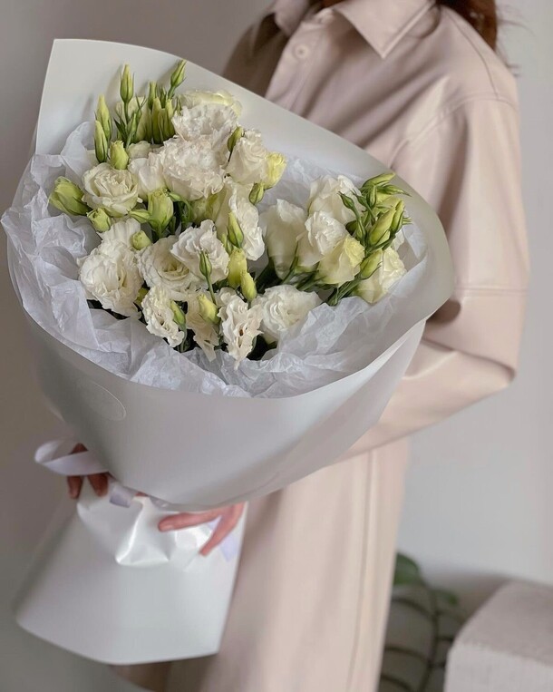 Букет из эустомы, артикул F1295347 - 5390 рублей, доставка по городу. Flawery - доставка цветов