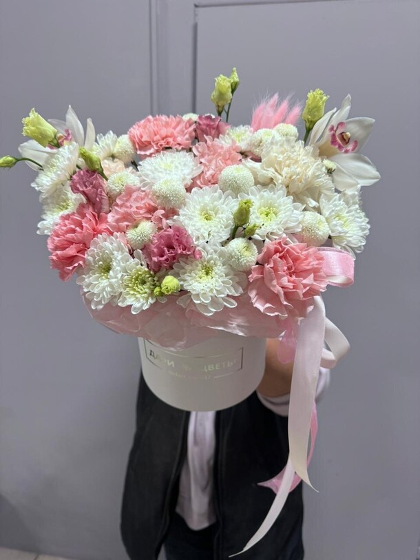 Цветочная композиция, артикул F1325187 - 8250 рублей, доставка по городу. Flawery - доставка цветов