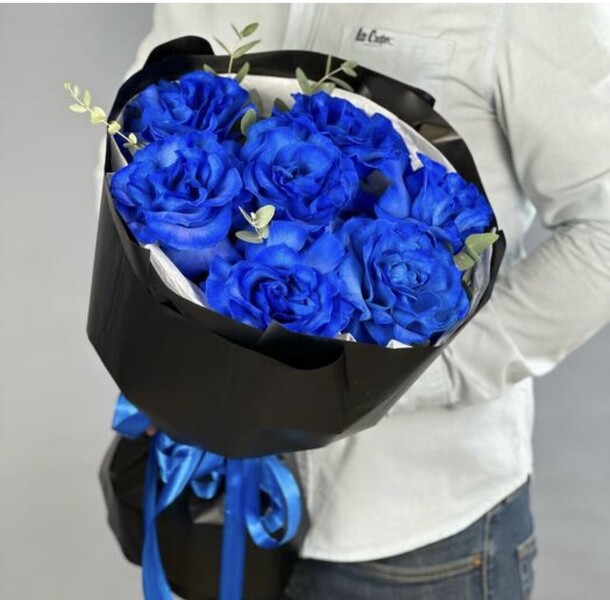 Букет из 7 французских синих роз, артикул F1334539 - 6160 рублей, доставка по городу. Flawery - доставка цветов