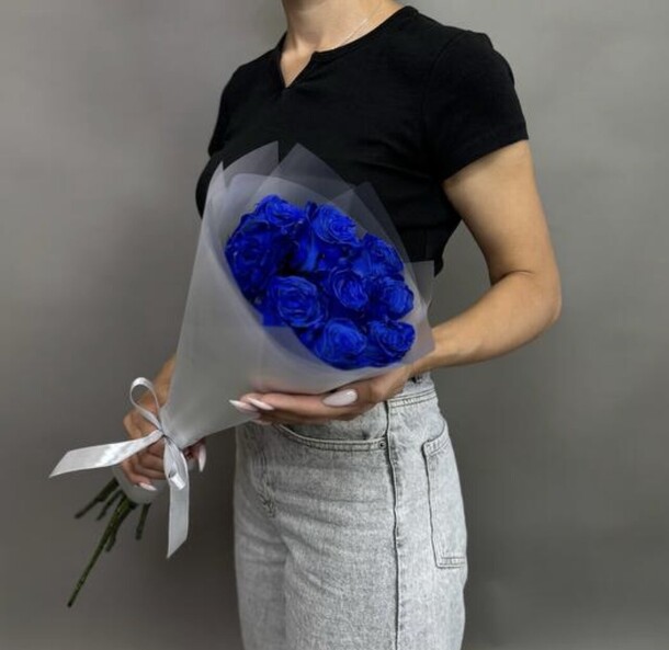 Букет из 9 синих роз, артикул F1334983 - 5830 рублей, доставка по городу. Flawery - доставка цветов