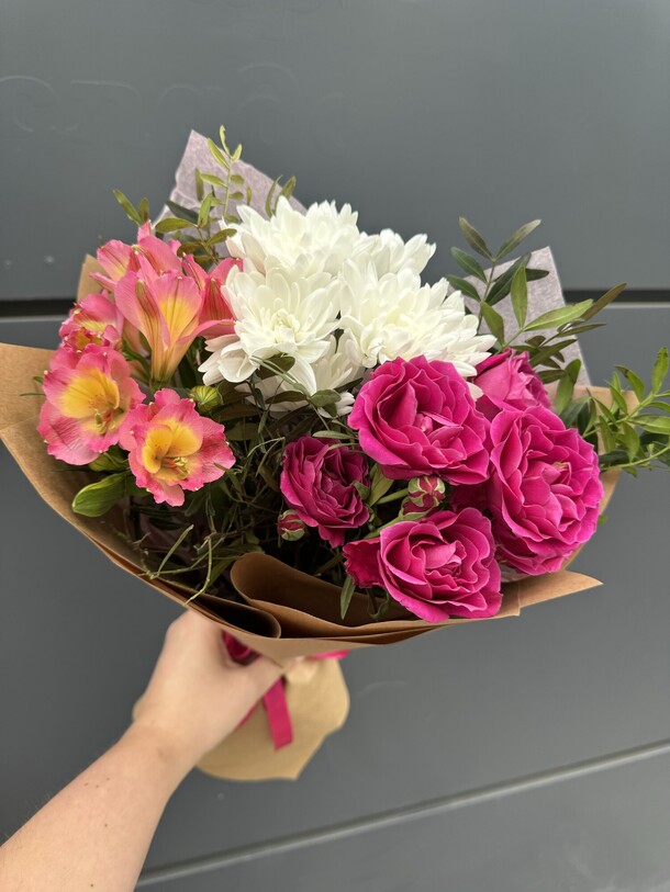 Букет-комплимент, артикул F1482237 - 2640 рублей, доставка по городу. Flawery - доставка цветов