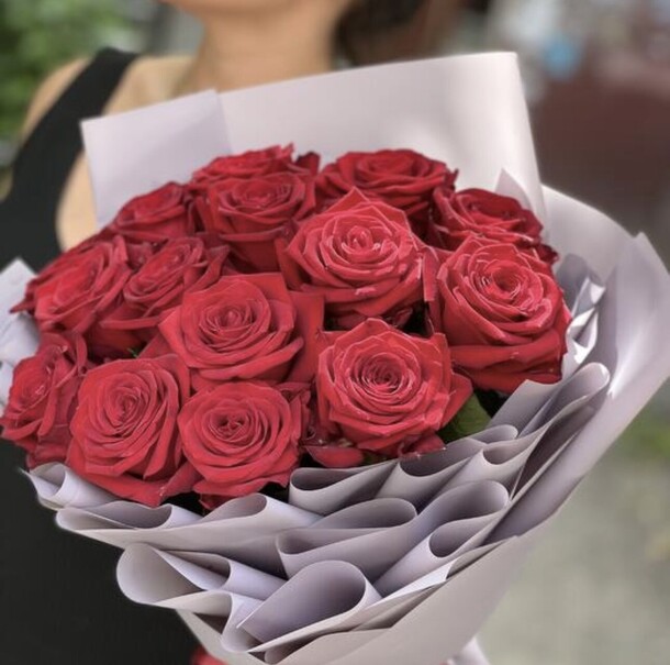 Букет из красных роз, артикул F1299563 - 5220 рублей, доставка по городу. Flawery - доставка цветов