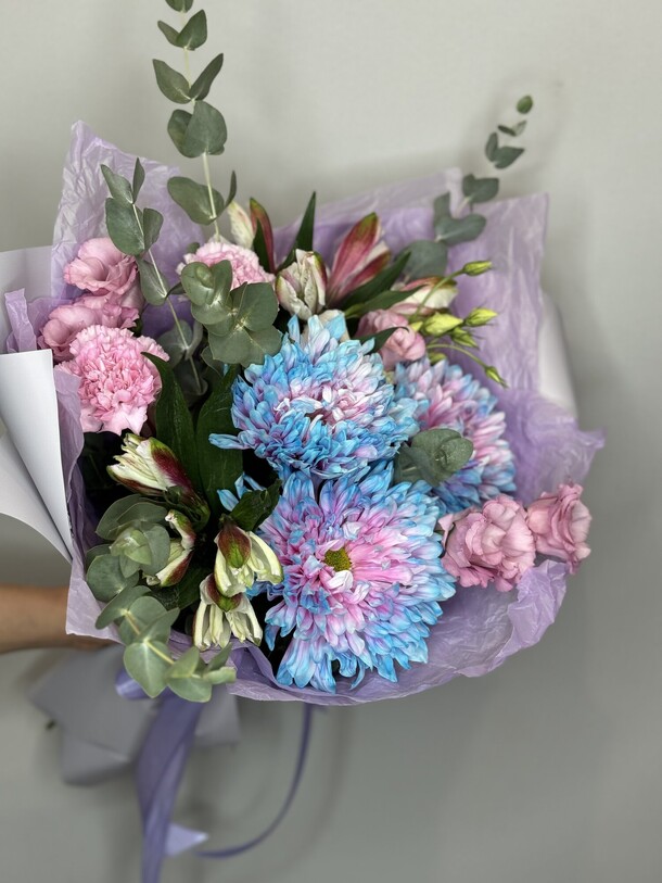 Букет взрыв чуств, артикул F1316202 - 7290 рублей, доставка по городу. Flawery - доставка цветов