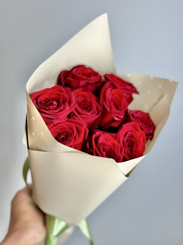 Букет из красных роз, артикул F1323594 - 2790 рублей, доставка по городу. Flawery - доставка цветов
