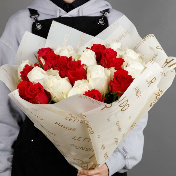 Букет роз микс, артикул F1077798 - 6000 рублей, доставка по городу. Flawery - доставка цветов