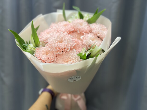 Букет ‘персиковый пай’, артикул F1297696 - 4134 рублей, доставка по городу. Flawery - доставка цветов