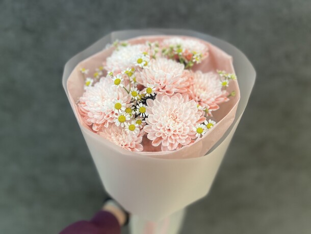 Букет весенняя нежность, артикул F1369179 - 3364 рублей, доставка по городу. Flawery - доставка цветов