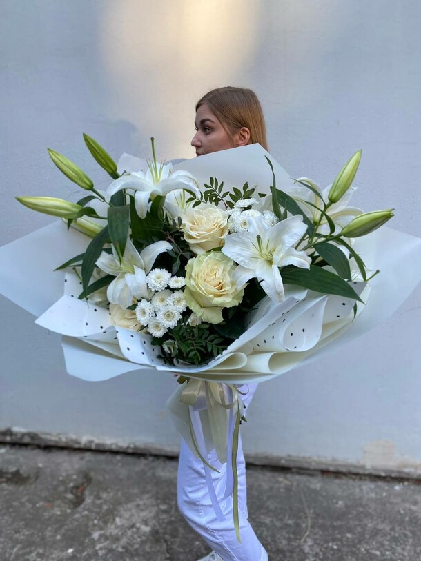 Букет «элегантный», артикул F1197367 - 5790 рублей, доставка по городу. Flawery - доставка цветов