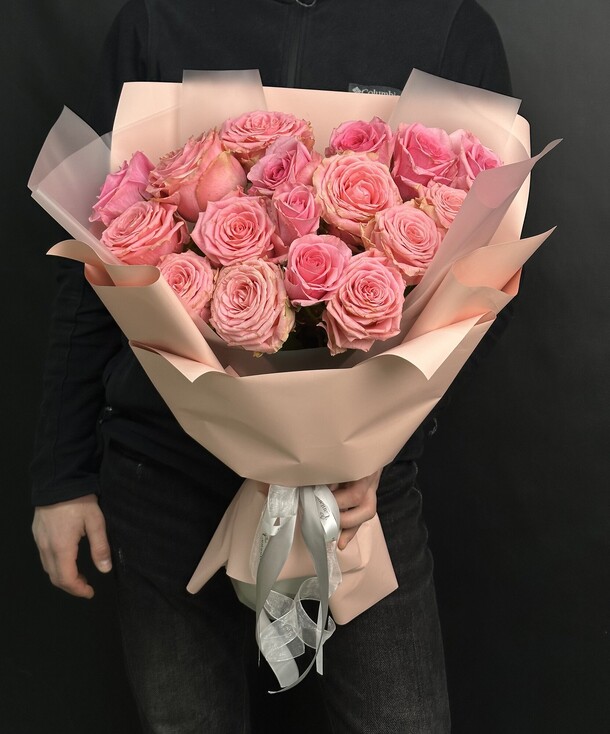 Розовые розы, артикул F1246477 - 7500 рублей, доставка по городу. Flawery - доставка цветов