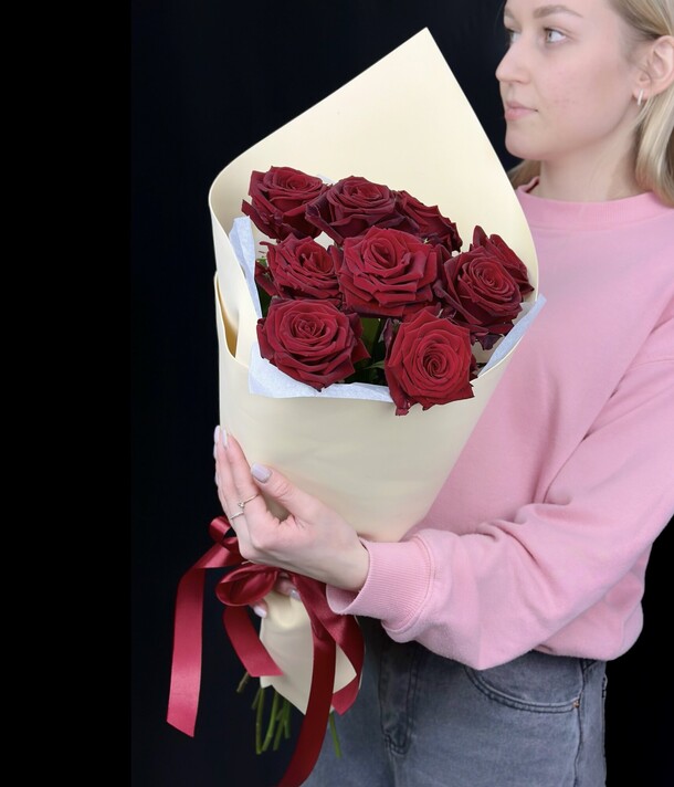 Красные розы в фоамиране 9шт, артикул F1250152 - 4500 рублей, доставка по городу. Flawery - доставка цветов
