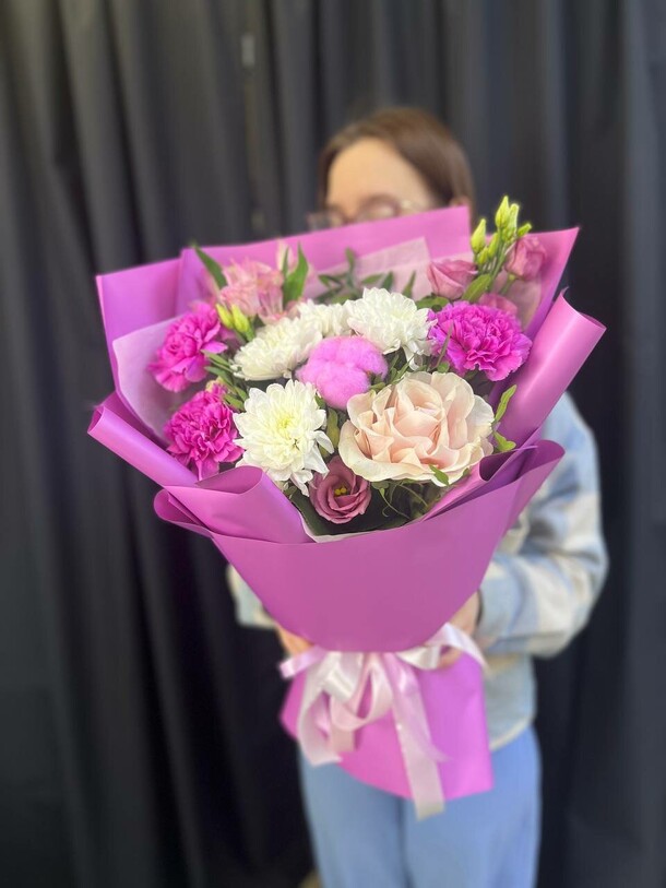 Фуксия, артикул F1362689 - 4250 рублей, доставка по городу. Flawery - доставка цветов