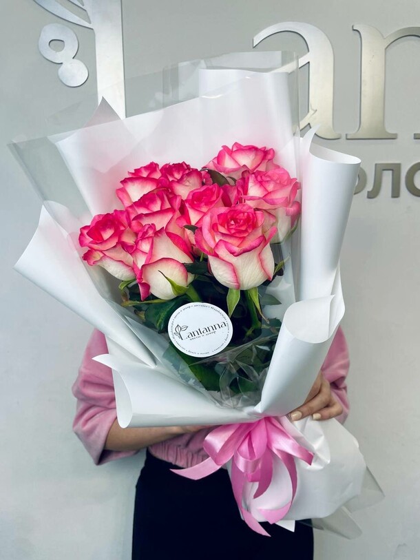 Моно букет из розы джумилия, артикул F1398749 - 3450 рублей, доставка по городу. Flawery - доставка цветов