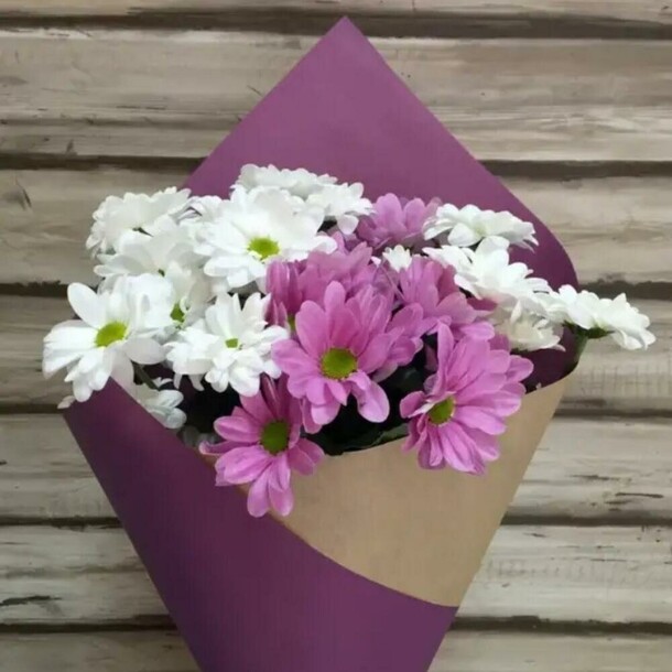 Букет - комплимент, артикул F1150460 - 2540 рублей, доставка по городу. Flawery - доставка цветов