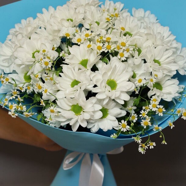 Букет хризантем с танацетумом, артикул F1448371 - 3760 рублей, доставка по городу. Flawery - доставка цветов