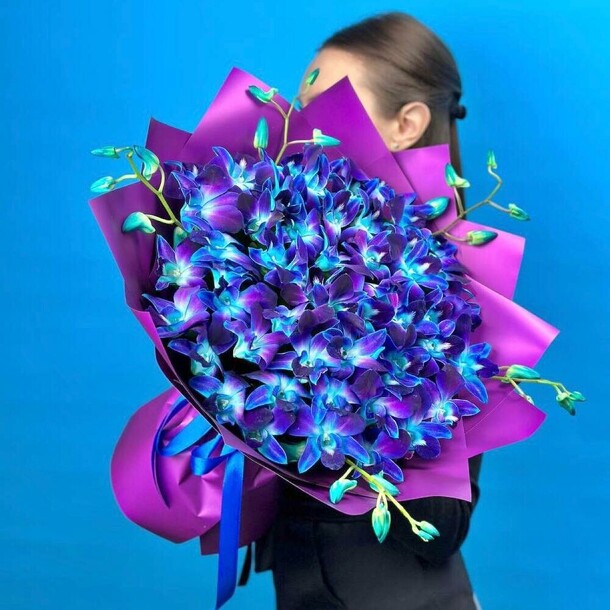 Букет ты мой космос. Монобукет 504, артикул F1446101 - 5600 рублей, доставка по городу. Flawery - доставка цветов