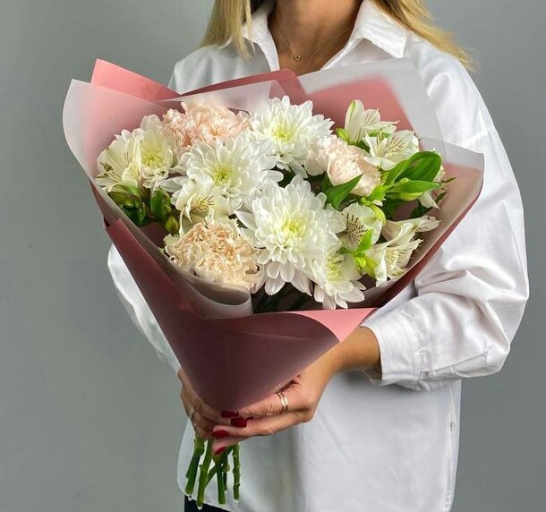 Букет "магия утра", артикул F1340443 - 2090 рублей, доставка по городу. Flawery - доставка цветов