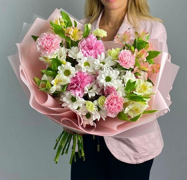 Букет "очарование", артикул F1343324 - 3390 рублей, доставка по городу. Flawery - доставка цветов