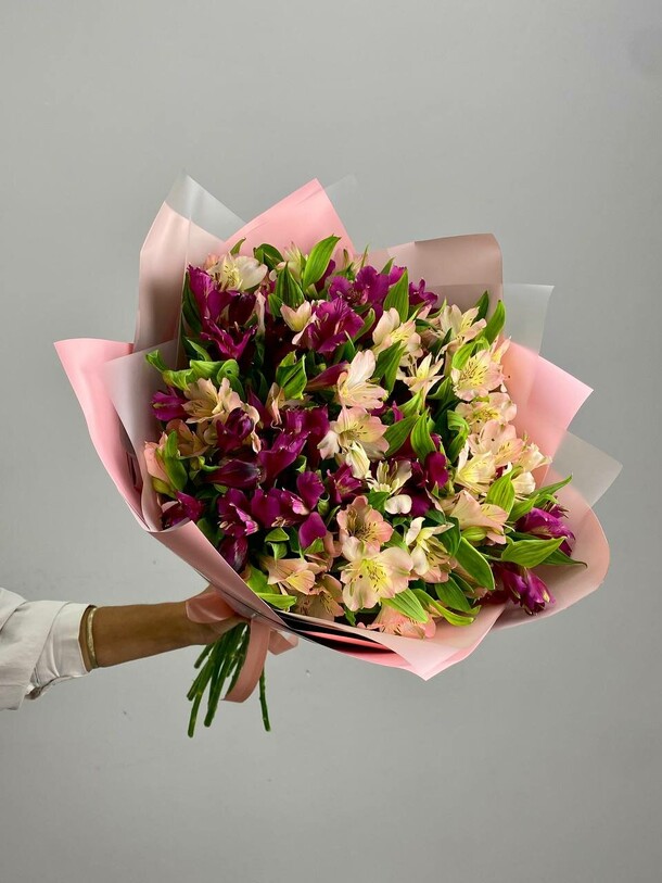 Букет "василиска", артикул F1356668 - 4890 рублей, доставка по городу. Flawery - доставка цветов