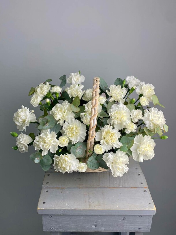 Композиция "белоснежка", артикул F1383491 - 8090 рублей, доставка по городу. Flawery - доставка цветов