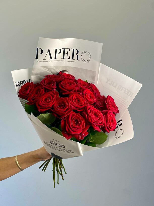 Букет из 17 роз, артикул F1397419 - 3990 рублей, доставка по городу. Flawery - доставка цветов
