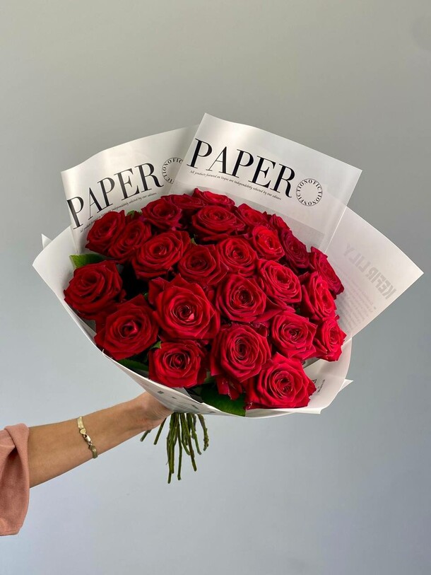 Букет из 25 роз, артикул F1397456 - 5890 рублей, доставка по городу. Flawery - доставка цветов