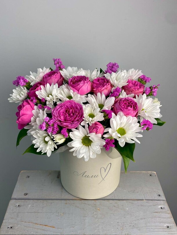 Композиция «романтика», артикул F1423569 - 2990 рублей, доставка по городу. Flawery - доставка цветов