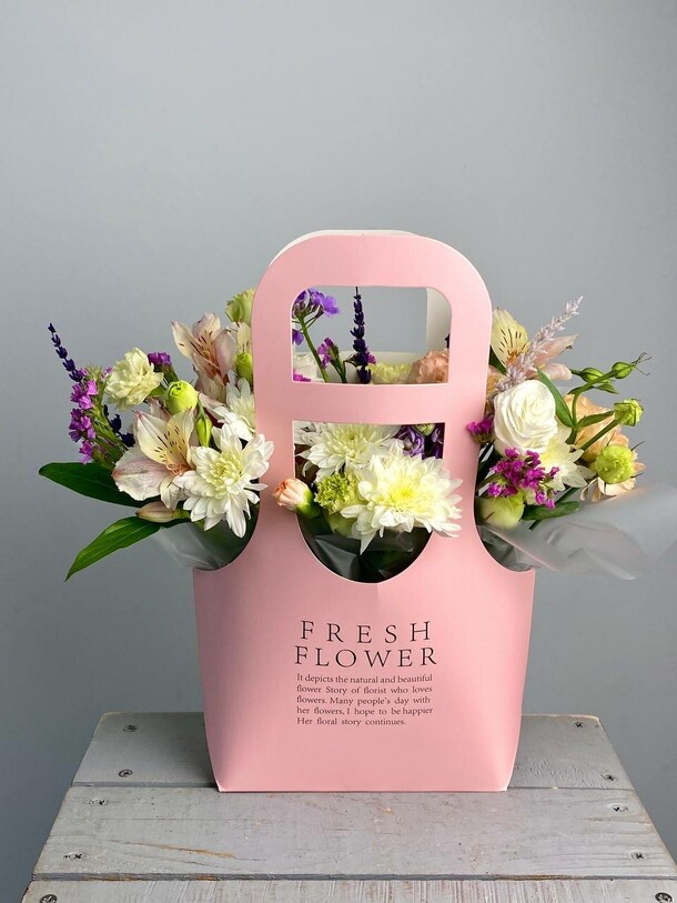 Композиция «мелодия цветов», артикул F1432067 - 1790 рублей, доставка по городу. Flawery - доставка цветов