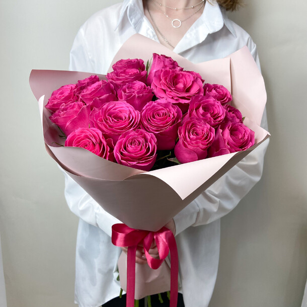 Фуксия - 19 малиновых роз, артикул F1291367 - 6850 рублей, доставка по городу. Flawery - доставка цветов