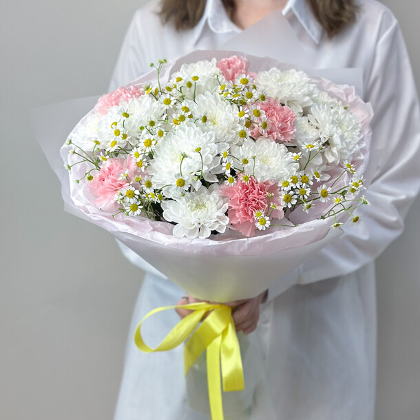 Ванилька - летний букет из хризантем и гвоздик, артикул F1301145 - 4650 рублей, доставка по городу. Flawery - доставка цветов