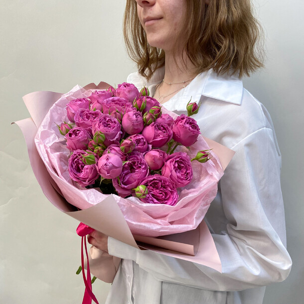 Букет пионовидных роз, артикул F1365657 - 5650 рублей, доставка по городу. Flawery - доставка цветов