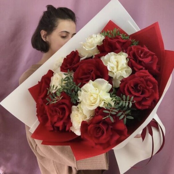 Букет из 15 французких роз, артикул F1253337 - 7350 рублей, доставка по городу. Flawery - доставка цветов