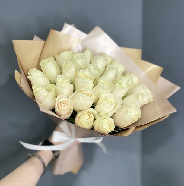 25 роз, артикул F1138928 - 4125 рублей, доставка по городу. Flawery - доставка цветов