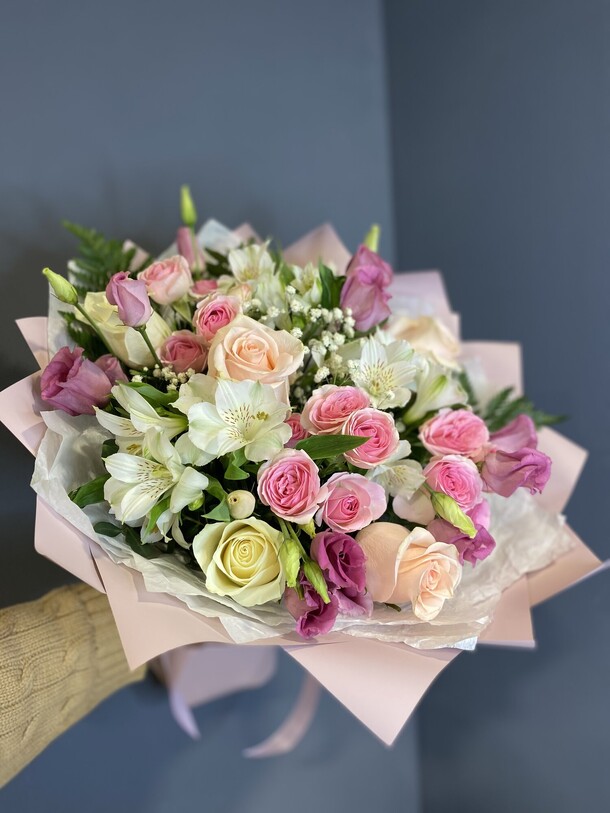 Букет, артикул F1145307 - 6589 рублей, доставка по городу. Flawery - доставка цветов