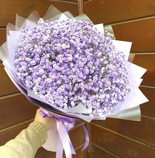 Букет из сиреневой гипсофилы, артикул F1444103 - 2475 рублей, доставка по городу. Flawery - доставка цветов