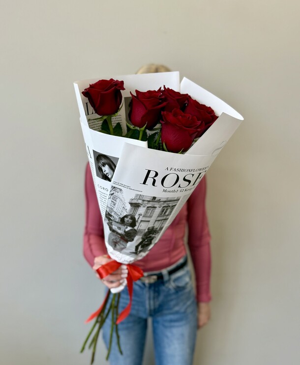 Букет красные розы, артикул F1383934 - 2760 рублей, доставка по городу. Flawery - доставка цветов