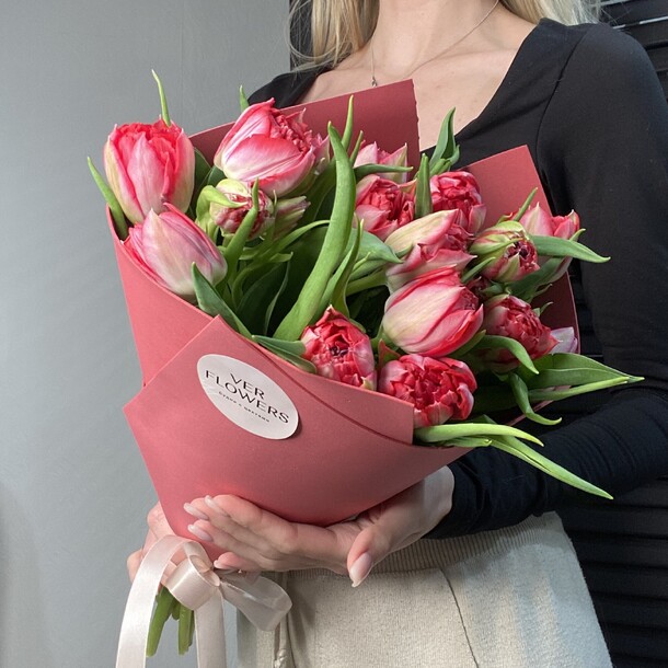 Букет пионовидных тюльпанов, артикул F1157665 - 3890 рублей, доставка по городу. Flawery - доставка цветов