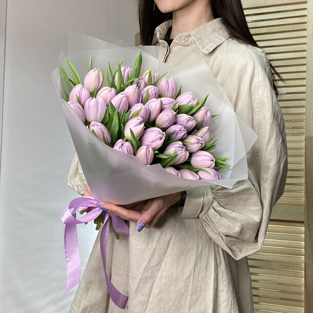 Пионовидные тюльпаны в матовой упаковке, артикул F1251256 - 6990 рублей, доставка по городу. Flawery - доставка цветов