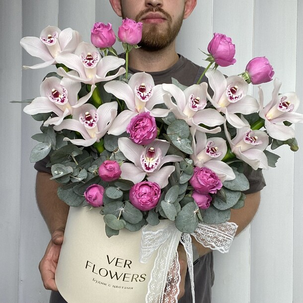 Шикарная коробка с орхидеями, артикул F1290878 - 8780 рублей, доставка по городу. Flawery - доставка цветов