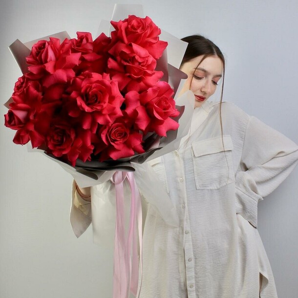 Монобукет из роз, артикул F1152321 - 7000 рублей, доставка по городу. Flawery - доставка цветов