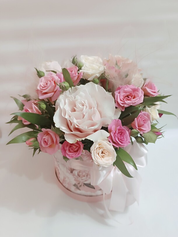 Роза wow в коробке, артикул F1149081 - 4990 рублей, доставка по городу. Flawery - доставка цветов