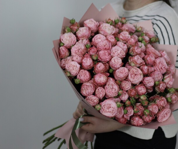 Мадам бомбастик, артикул F1425963 - 11592 рублей, доставка по городу. Flawery - доставка цветов