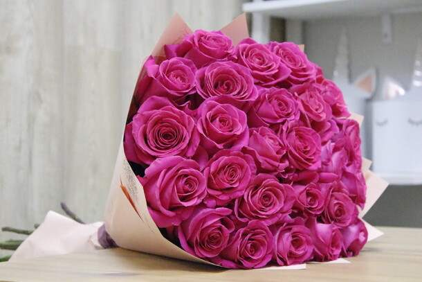 21 роз 70 см пинк флойд, артикул F1494281 - 12485 рублей, доставка по городу. Flawery - доставка цветов