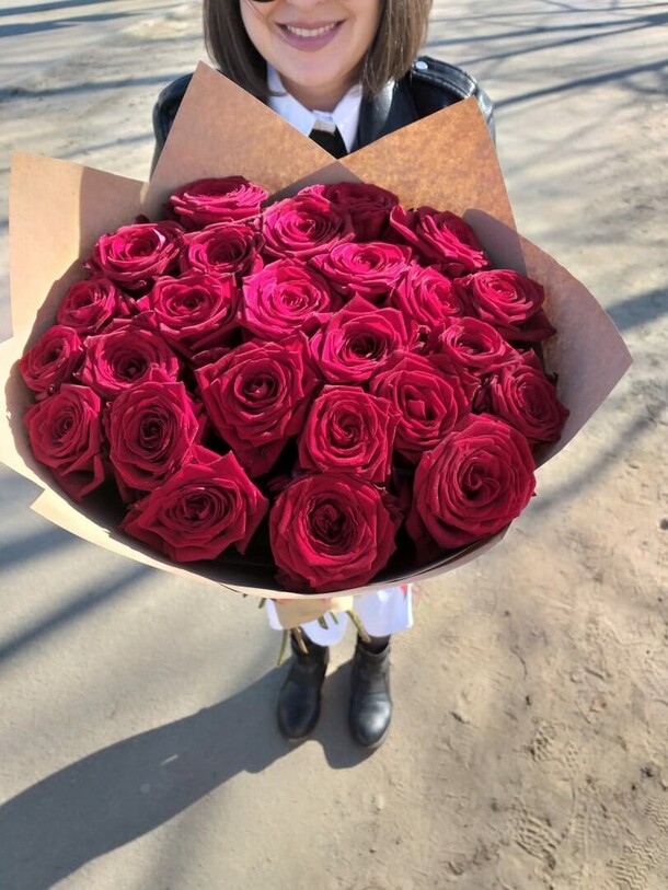 Ред наоми, артикул F60325 - 6098 рублей, доставка по городу. Flawery - доставка цветов